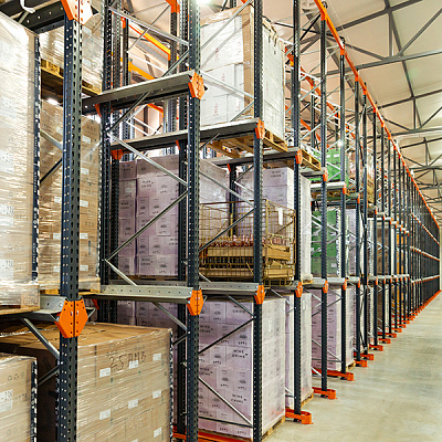 Rafturi Drive-in "Depozit de Vinuri"